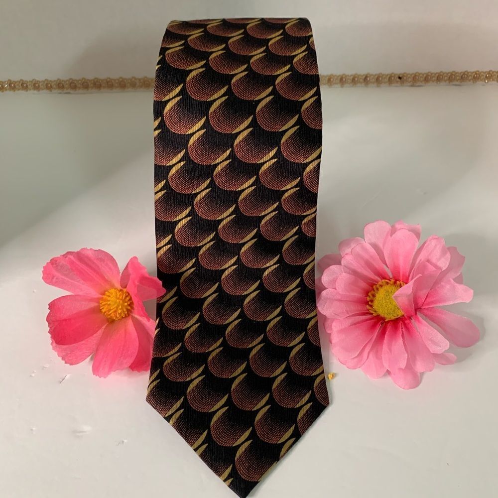 Metropolitan view tie 